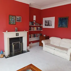 25 Avenue Victoria Flat 2 Scarborough